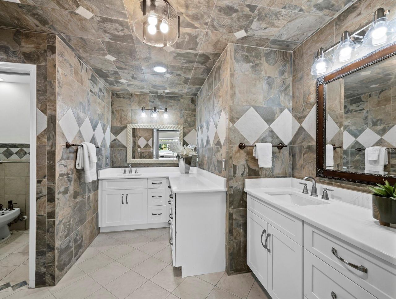 951 Contento St., Siesta Key, FL 34242 Photo