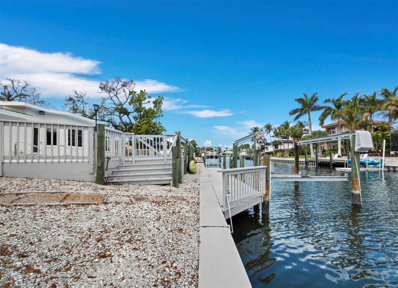 951 Contento St., Siesta Key, FL 34242 Photo