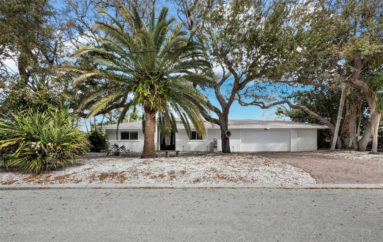 951 Contento St., Siesta Key, FL 34242 Photo