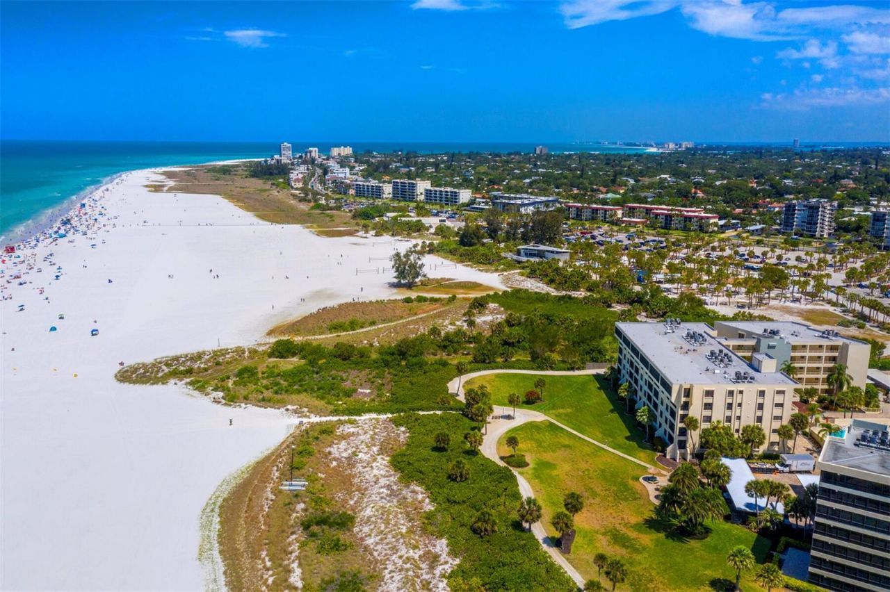 951 Contento St., Siesta Key, FL 34242 Photo