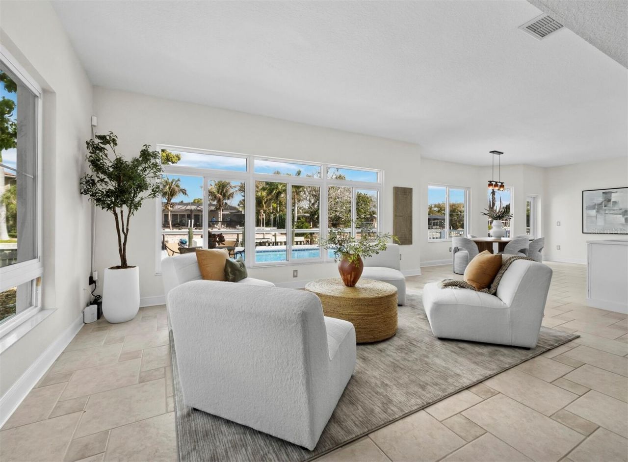 951 Contento St., Siesta Key, FL 34242 Photo