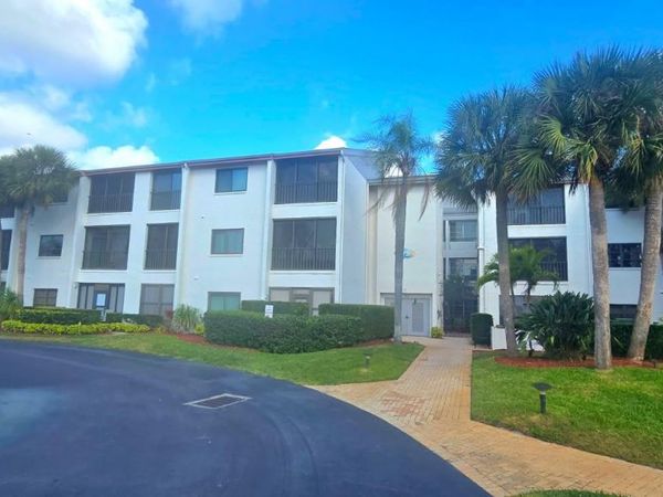 1001 TARTAN DRIVE, Unit 302, PALM HARBOR, FL 34684