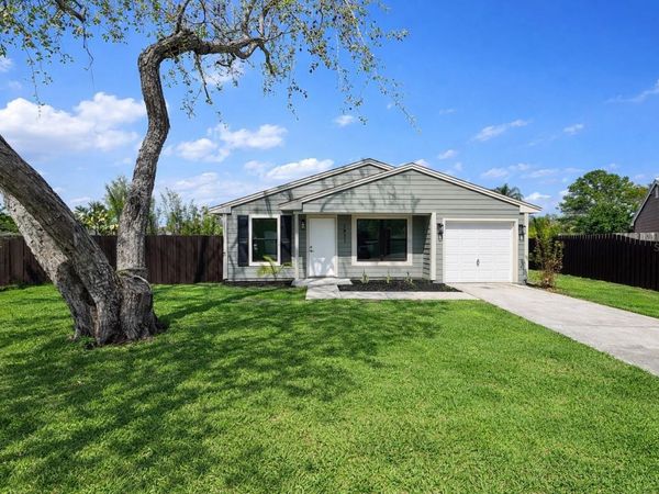 3832 PEBBLE COURT , PALM HARBOR, FL 34684