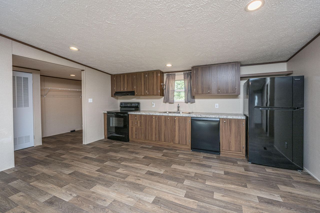 268 Rodeo Drive Photo 18