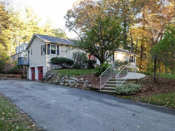 11 Edgeworth Street, Billerica, MA 01821