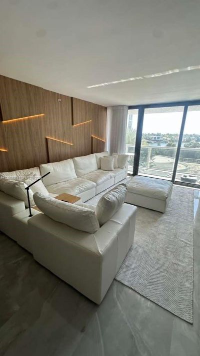 20505 E Country Club Dr , Unit 534, Aventura, FL 33180 Photo