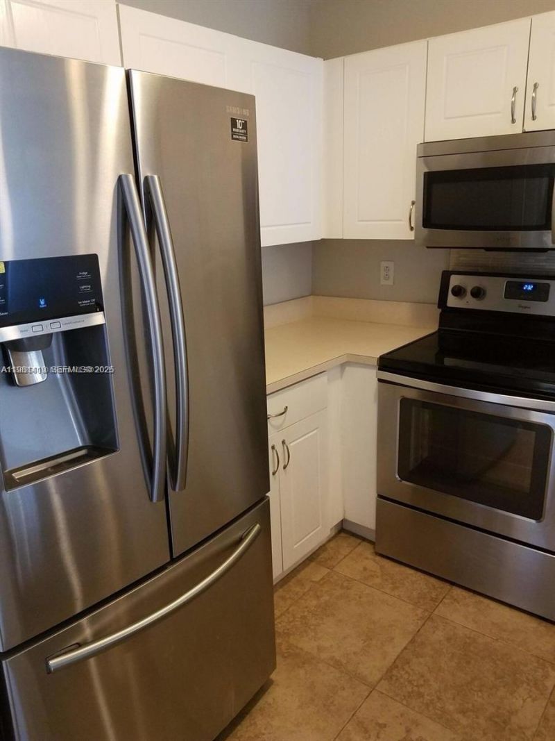4863 Via Palm Lks, Unit 806, West Palm Beach, FL 33417 Photo