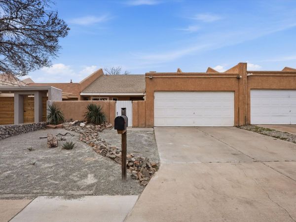4608 Fairfax Drive NW, Albuquerque, NM 87114