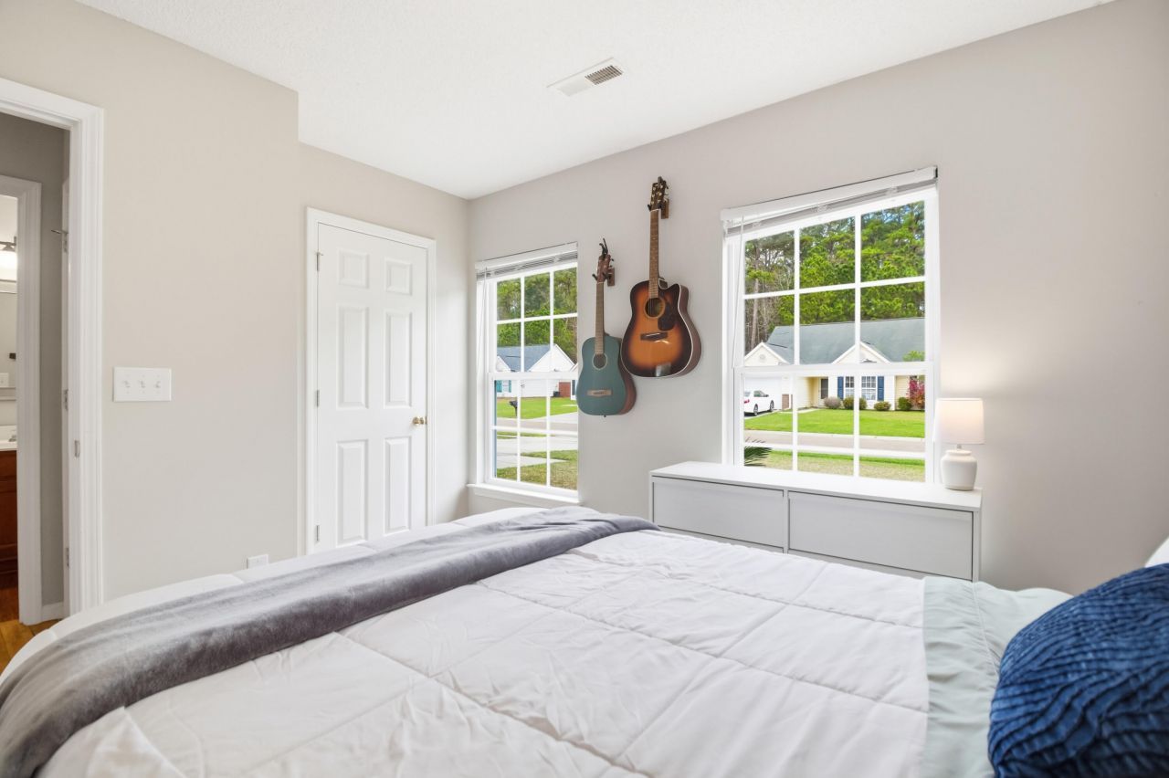 325 Slow Mill Drive Photo 10