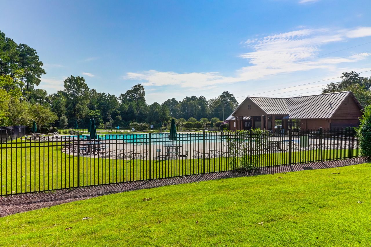 325 Slow Mill Drive Photo 22