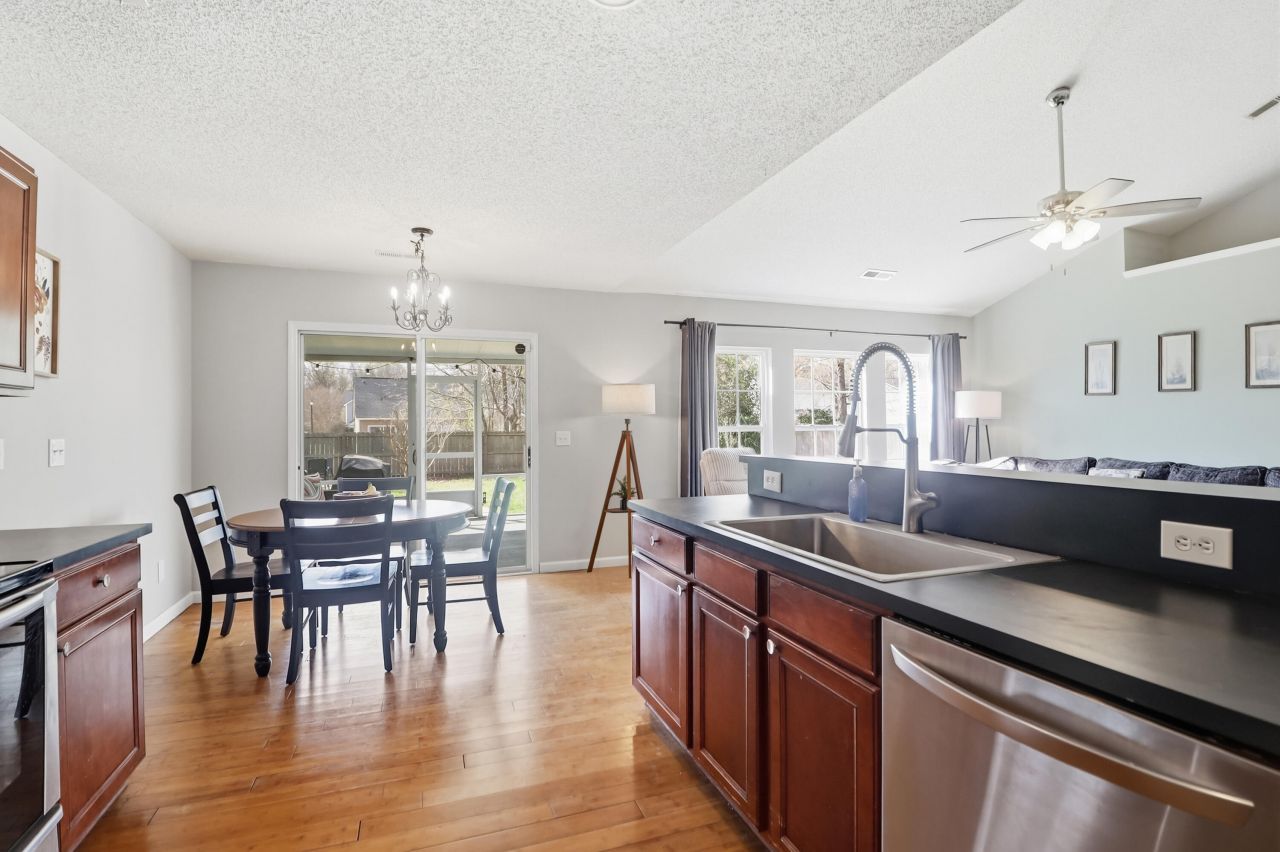 325 Slow Mill Drive Photo 8