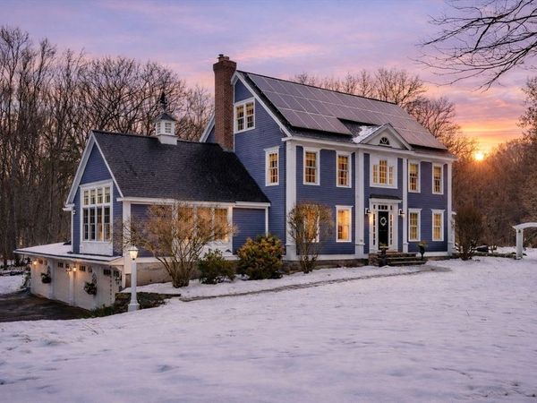 118 Moulton St, West Newbury, MA 01985