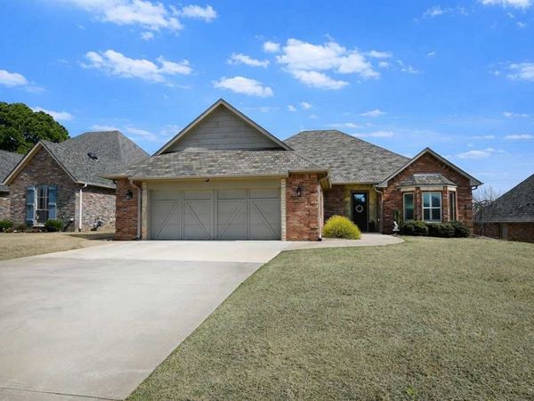 1723 S Fiddlers Hill Street, Stillwater, OK 74074