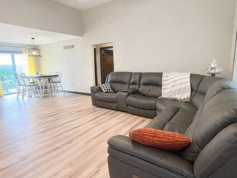 124 Heatherwood Drive, Howard, OH 43028 Photo 4