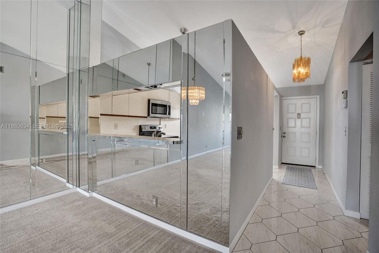 7681 Tahiti Ln, Unit 205, Lake Worth, FL 33467 Photo