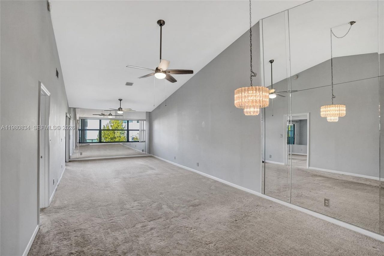 7681 Tahiti Ln, Unit 205, Lake Worth, FL 33467 Photo