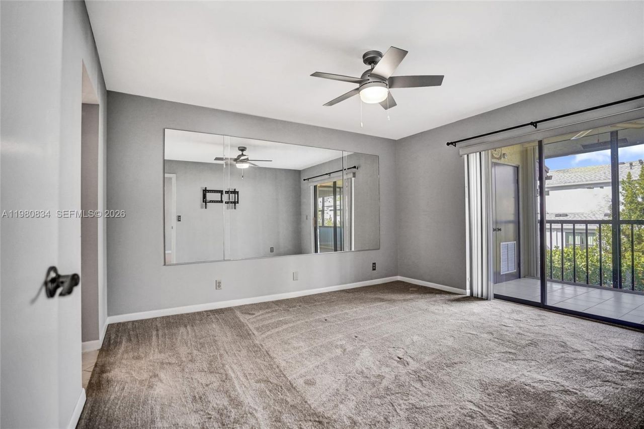 7681 Tahiti Ln, Unit 205, Lake Worth, FL 33467 Photo