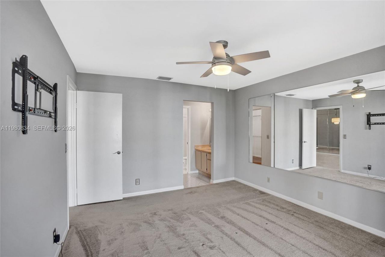 7681 Tahiti Ln, Unit 205, Lake Worth, FL 33467 Photo