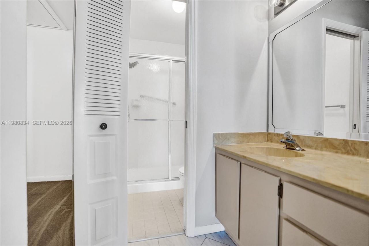 7681 Tahiti Ln, Unit 205, Lake Worth, FL 33467 Photo