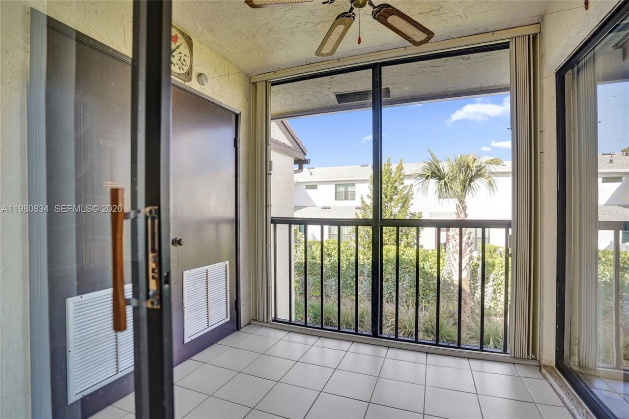 7681 Tahiti Ln, Unit 205, Lake Worth, FL 33467 Photo