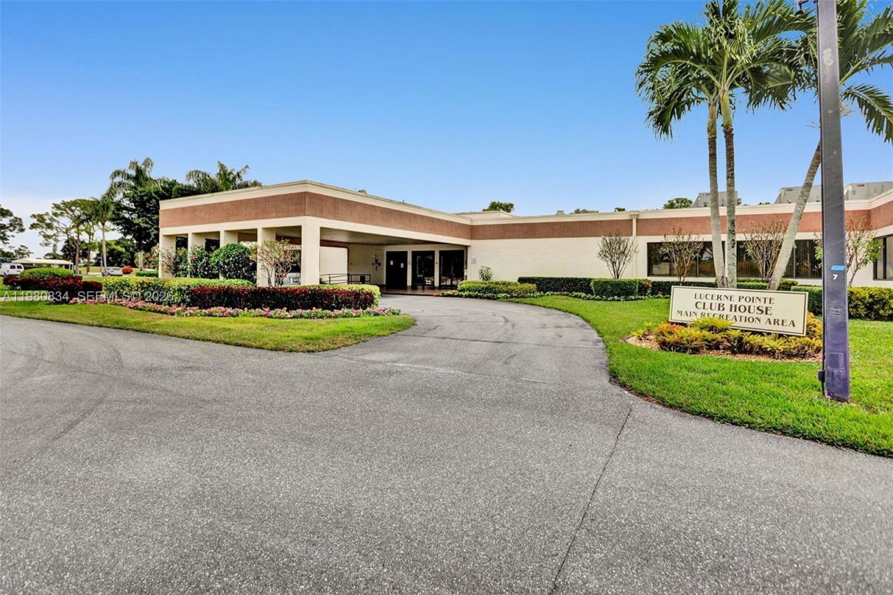 7681 Tahiti Ln, Unit 205, Lake Worth, FL 33467 Photo