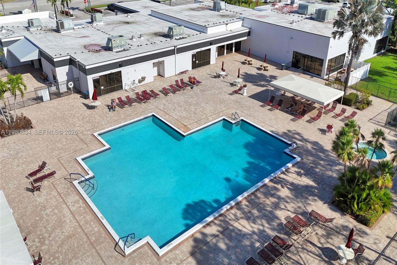 7681 Tahiti Ln, Unit 205, Lake Worth, FL 33467 Photo