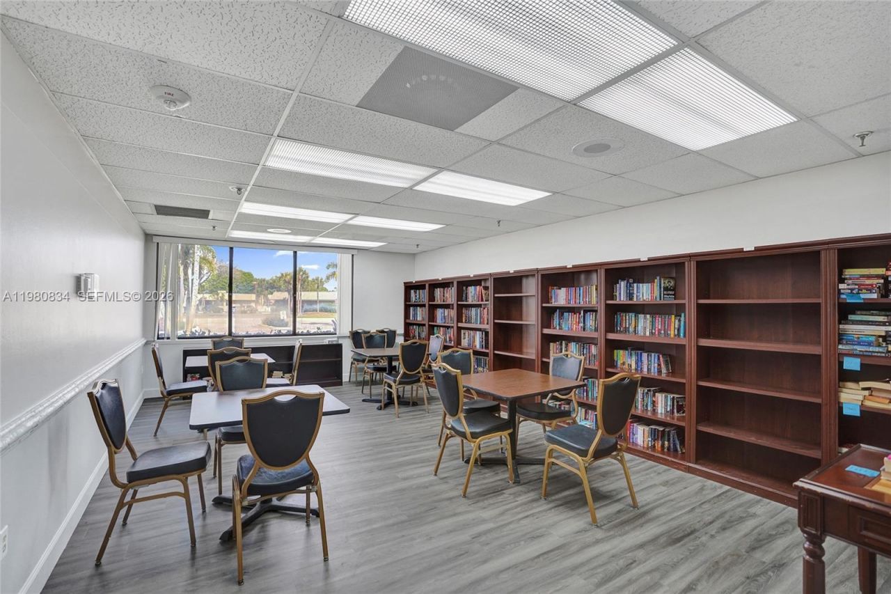 7681 Tahiti Ln, Unit 205, Lake Worth, FL 33467 Photo