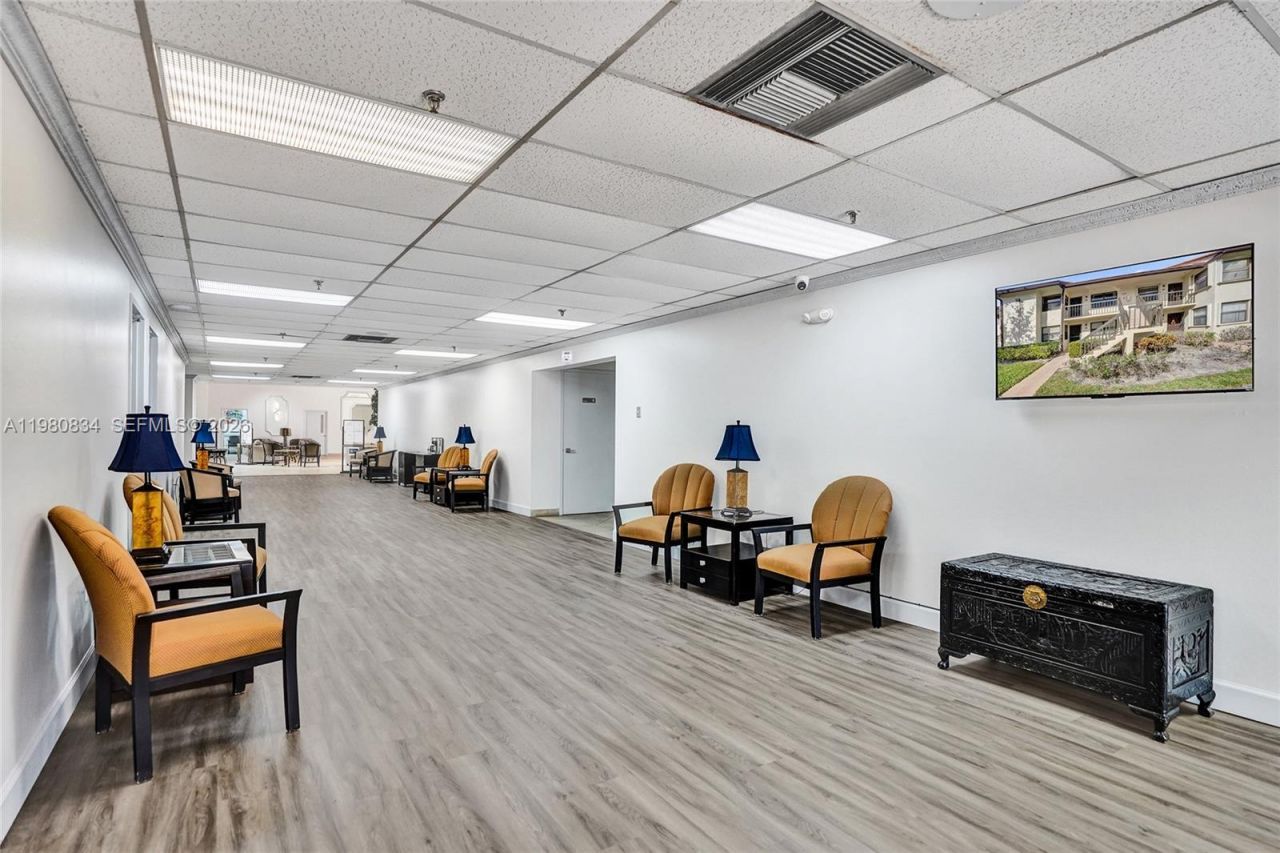 7681 Tahiti Ln, Unit 205, Lake Worth, FL 33467 Photo