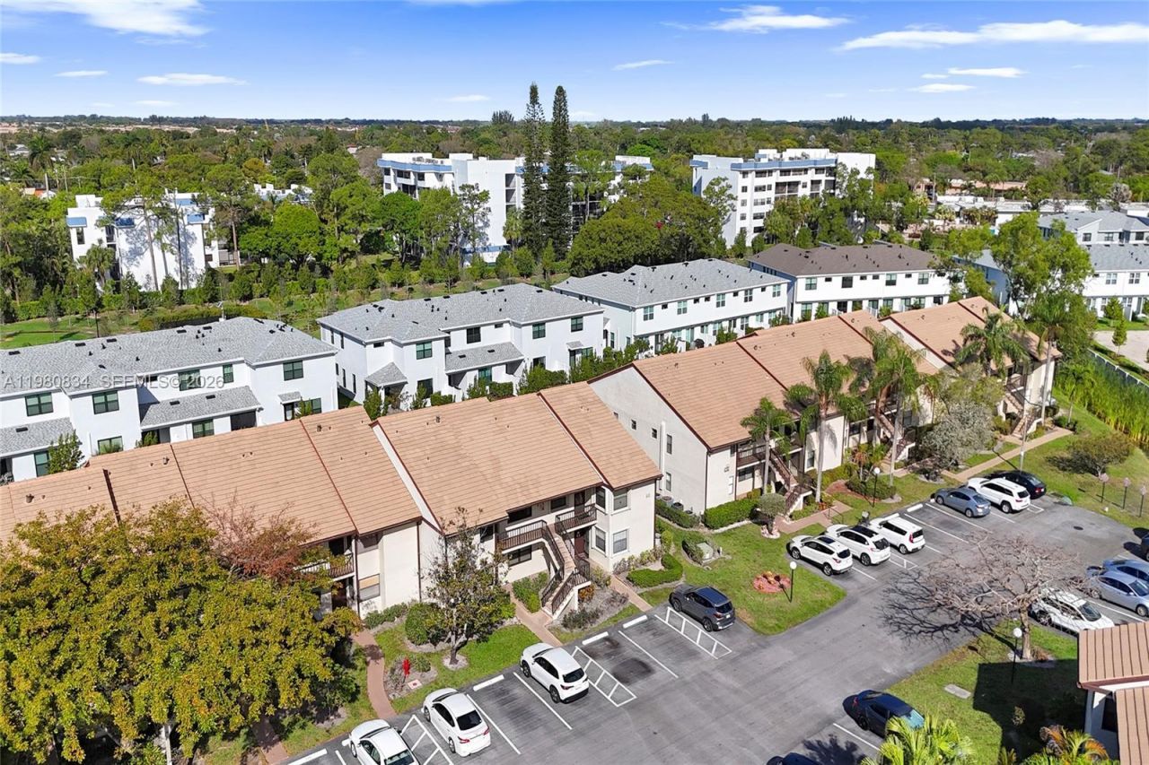 7681 Tahiti Ln, Unit 205, Lake Worth, FL 33467 Photo
