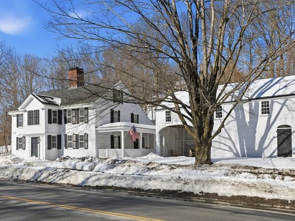 105 Lexington Rd, Concord, MA 01742