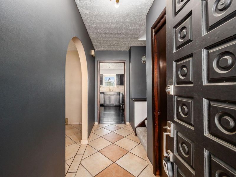 6348 Birkewood Street, Columbus, OH 43229 Photo 3