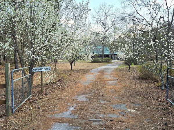 1851 I G Lanier Road, Pembroke, GA 31321