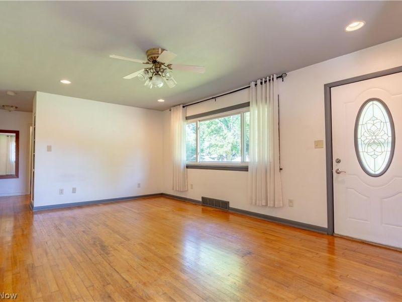 13526 Glenvale Avenue NW, Uniontown, OH 44685 Photo 17