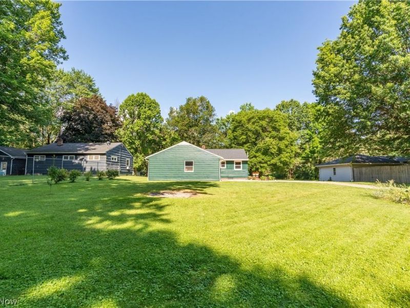 13526 Glenvale Avenue NW, Uniontown, OH 44685 Photo 24