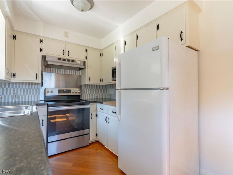 13526 Glenvale Avenue NW, Uniontown, OH 44685 Photo 27