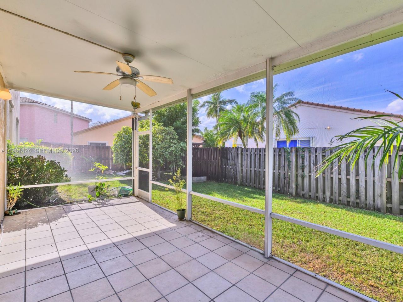 1663 E Harmony Lake Cir, Unit ., Davie, FL 33324 Photo