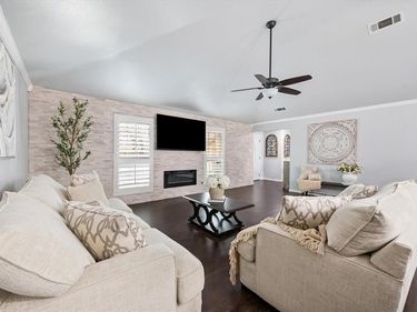 3104 Creekwood Lane, Fort Worth, TX 76123