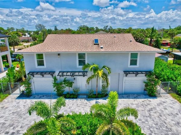 27293 Arroyal RD E, BONITA SPRINGS, FL 34135
