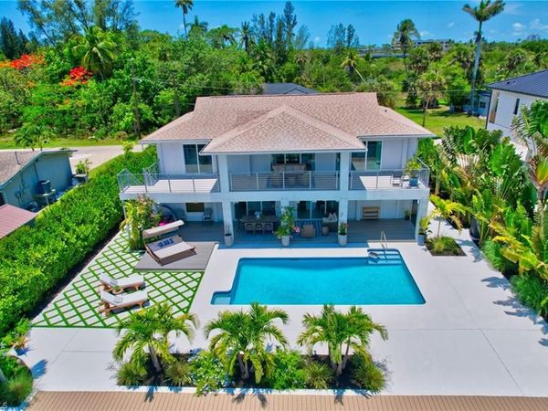 27293 Arroyal RD E, BONITA SPRINGS, FL 34135