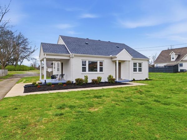 103 College St , Smyrna, TN 37167