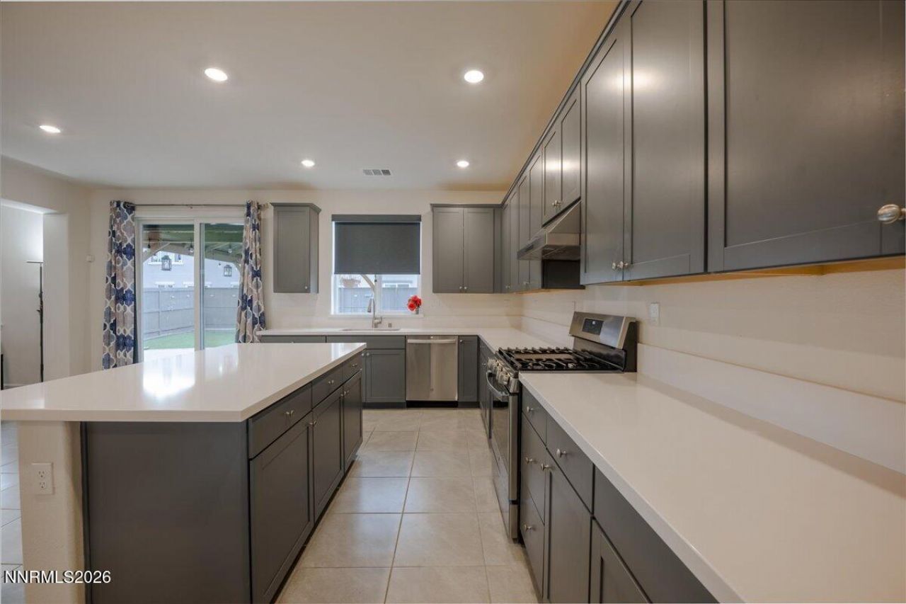 6847 Ronaldinho Drive, Sparks, NV 89436 Photo