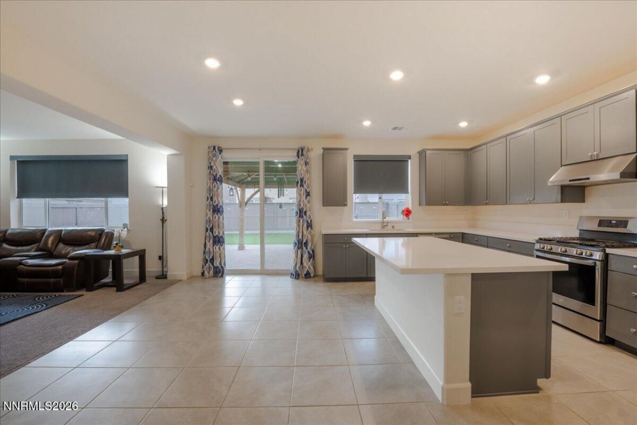 6847 Ronaldinho Drive, Sparks, NV 89436 Photo