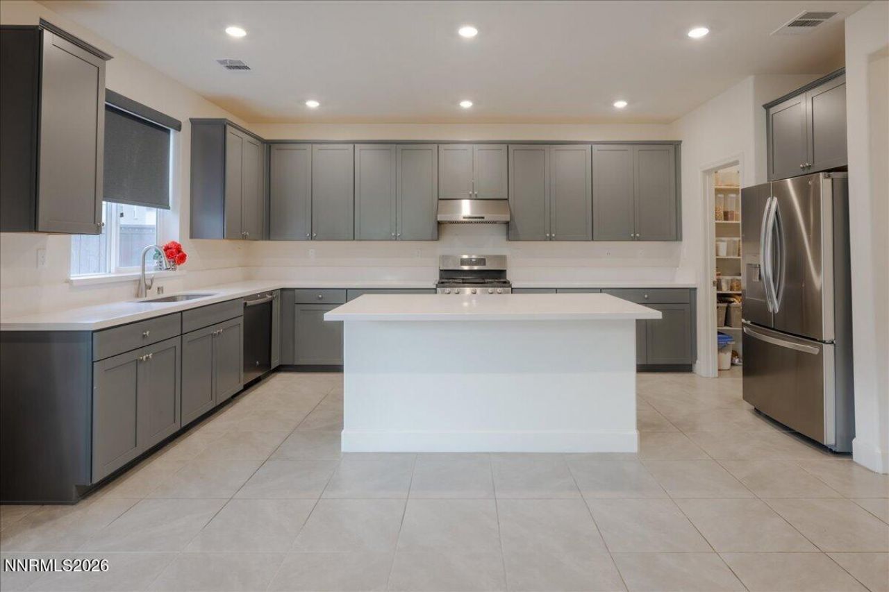 6847 Ronaldinho Drive, Sparks, NV 89436 Photo