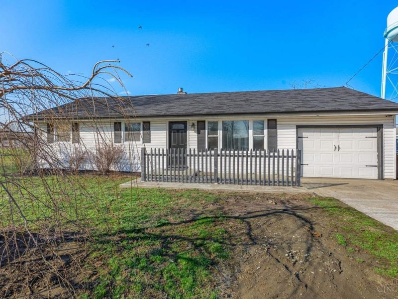 4542 Oxford Middletown Road, Jacksonburg, OH 45067 Photo 3