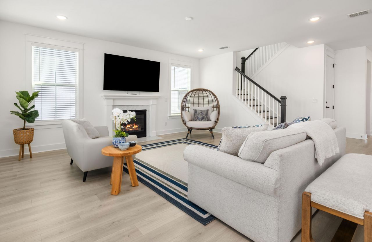 1562 N Lakeshore Drive Photo 10