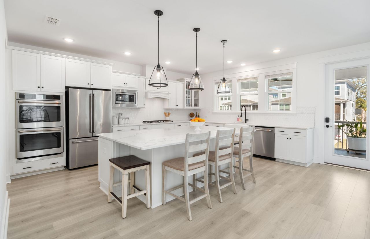 1562 N Lakeshore Drive Photo 12