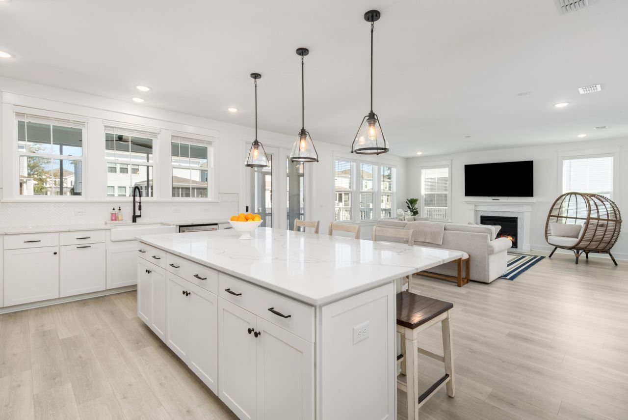 1562 N Lakeshore Drive Photo 19