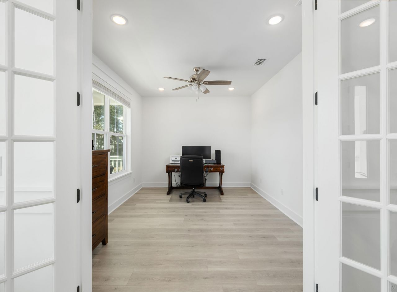 1562 N Lakeshore Drive Photo 24