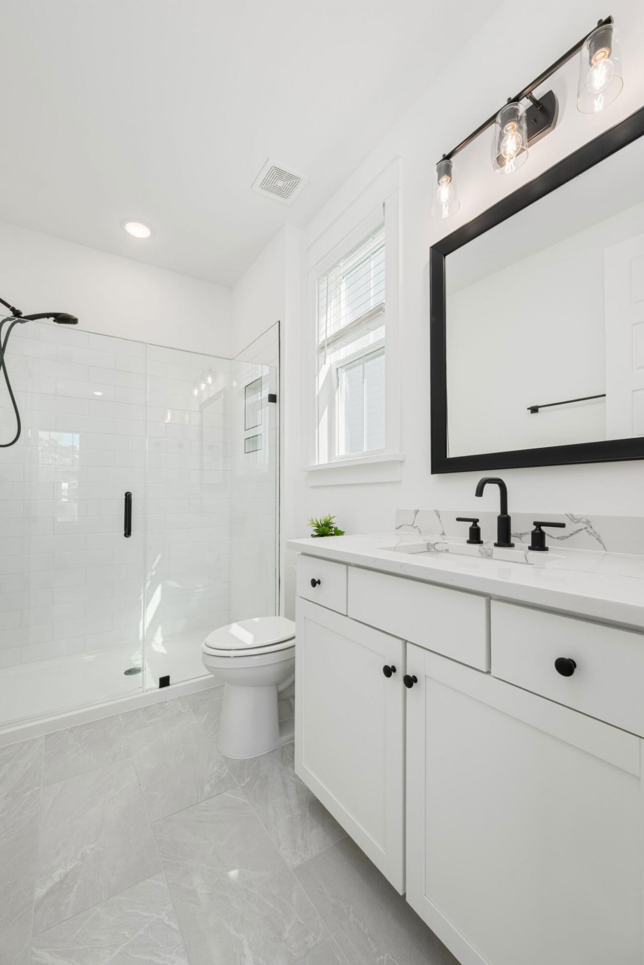 1562 N Lakeshore Drive Photo 27