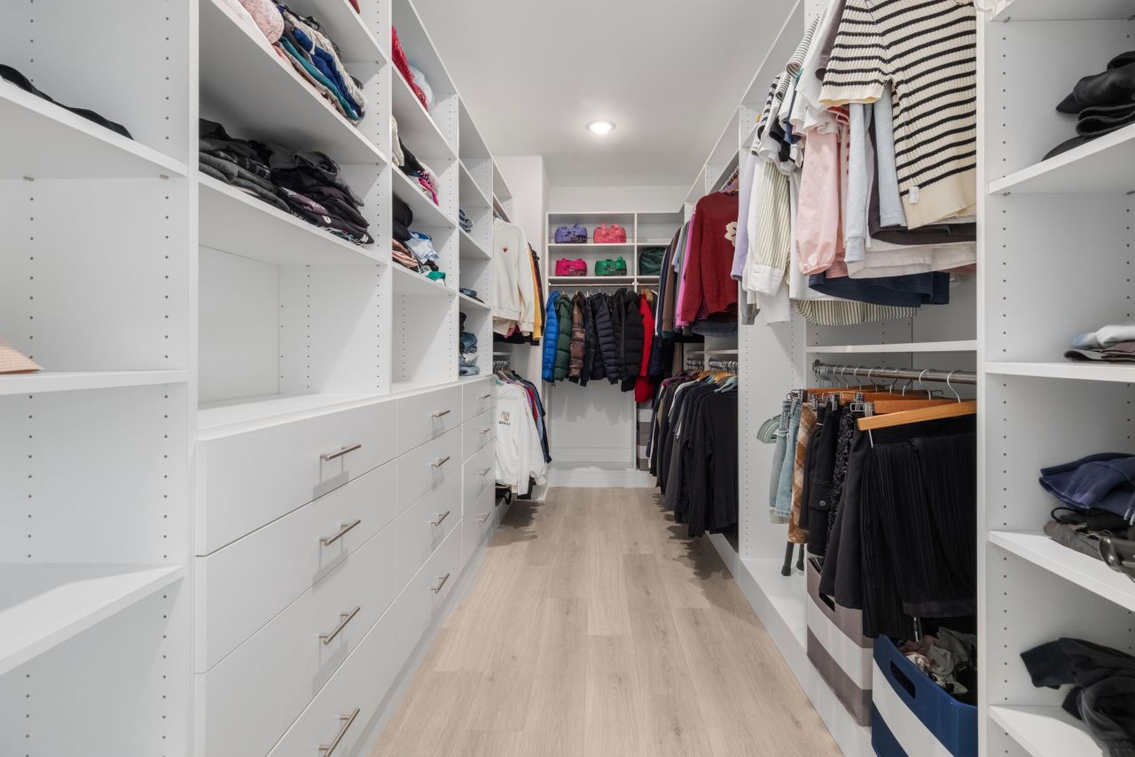 1562 N Lakeshore Drive Photo 44